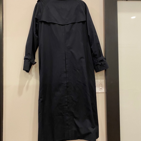 Vintage 80s Burberry’s Trench Coat - Picture 3 of 8